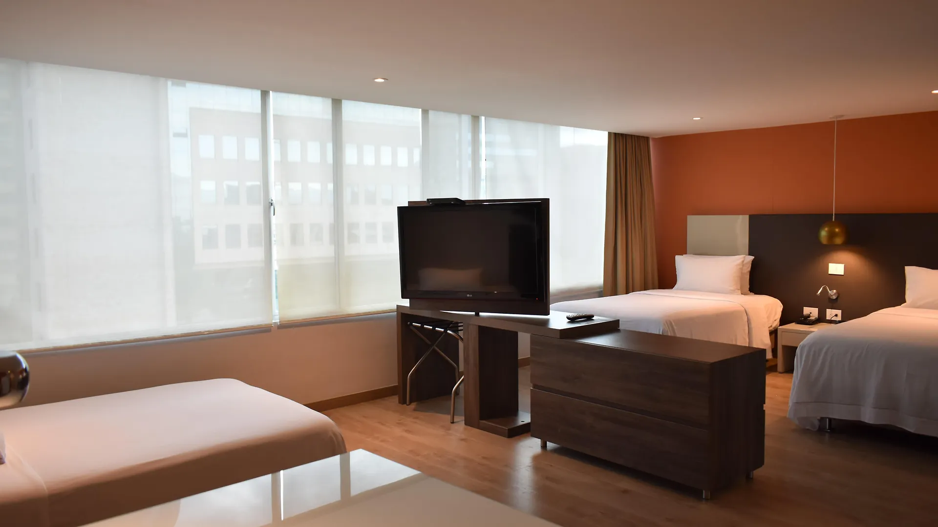 Hotel Holiday Inn Express & Suites Medellin By Ihg