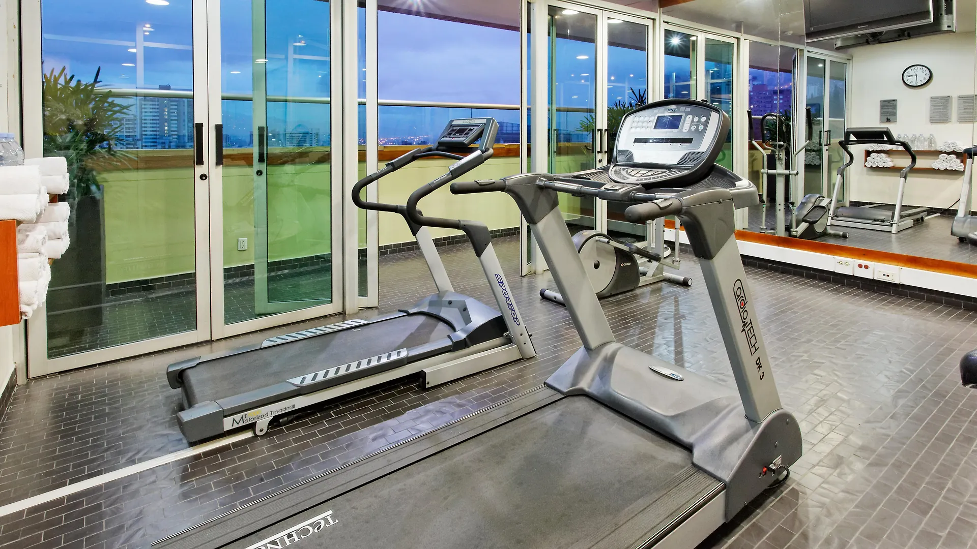 Hotel Holiday Inn Express & Suites Medellin By Ihg