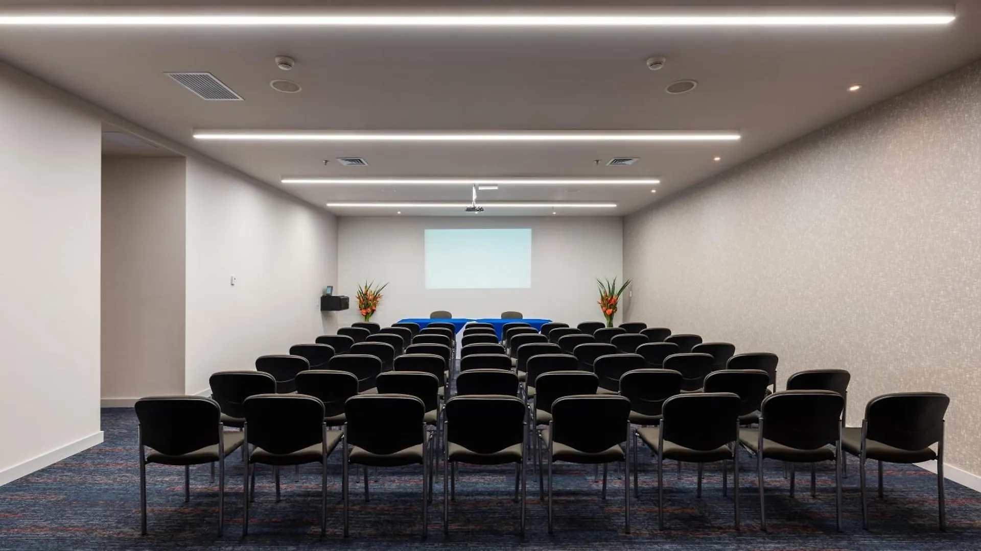 Hotel Holiday Inn Express & Suites Medellin By Ihg Colombia