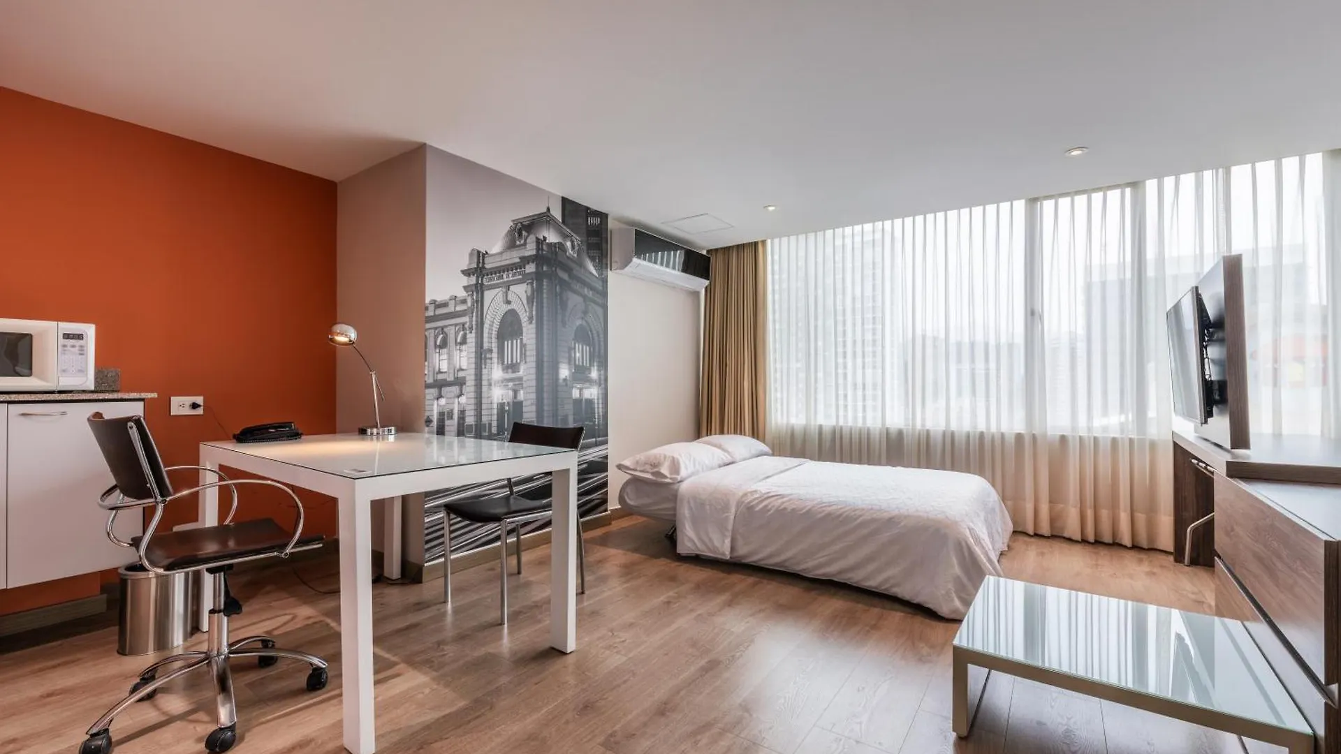Hotel Holiday Inn Express & Suites Medellin By Ihg