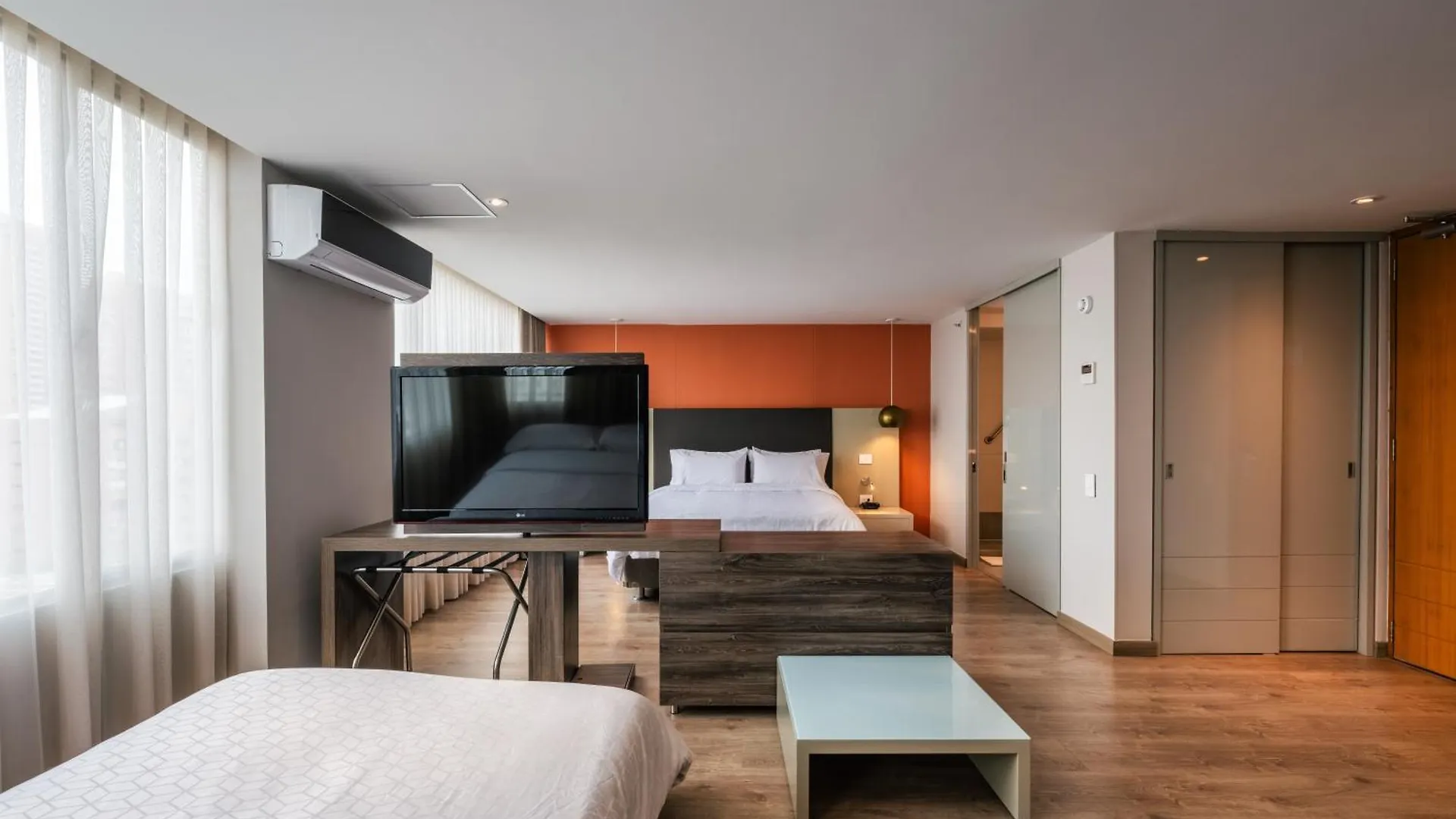 Hotel Holiday Inn Express & Suites Medellin By Ihg 4*,  Colômbia
