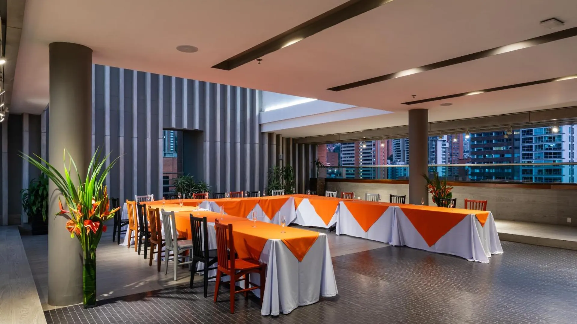 Hotel Holiday Inn Express & Suites Medellin By Ihg