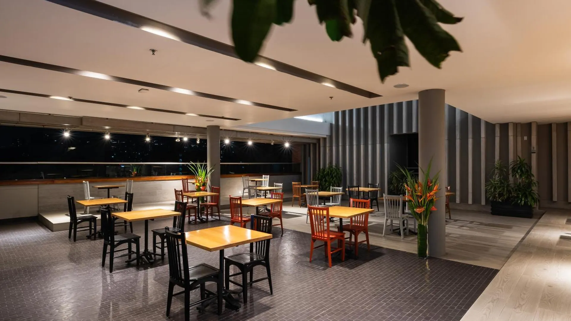Hotel Holiday Inn Express & Suites Medellin By Ihg