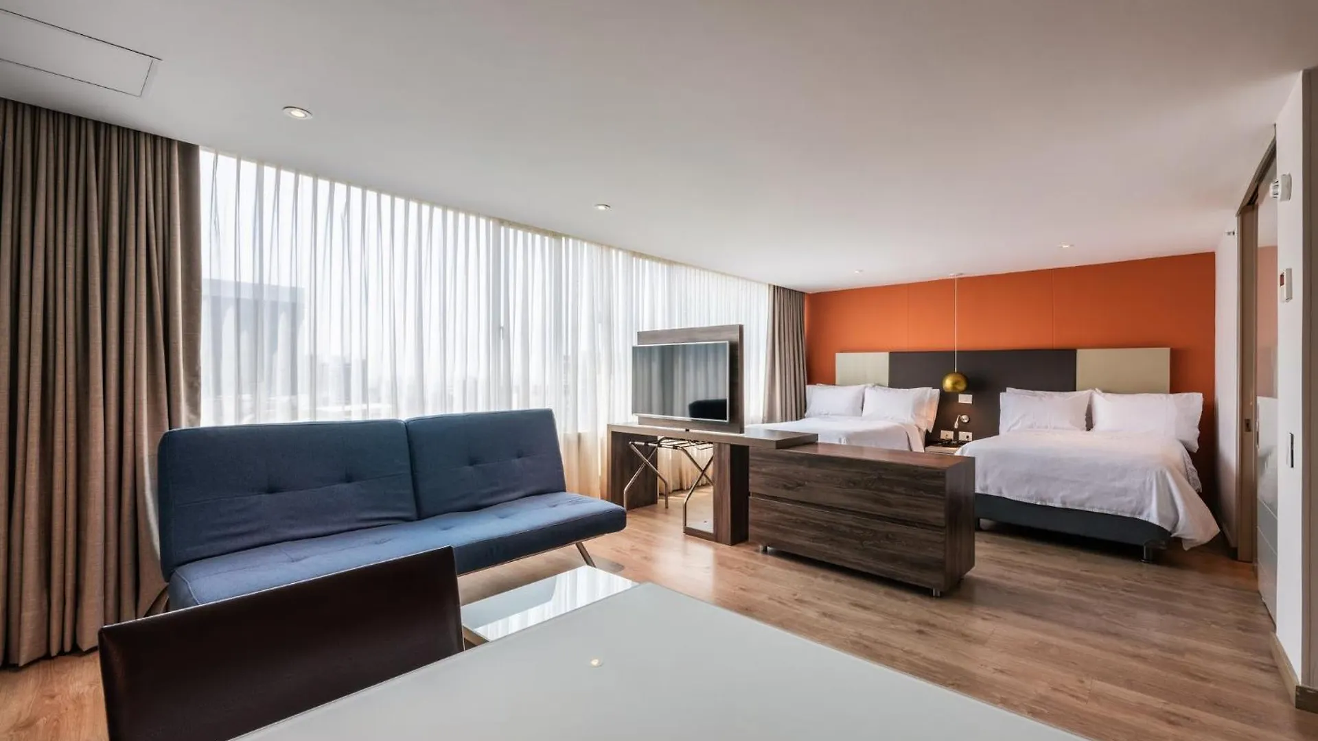 Hotel Holiday Inn Express & Suites Medellin By Ihg Colombia