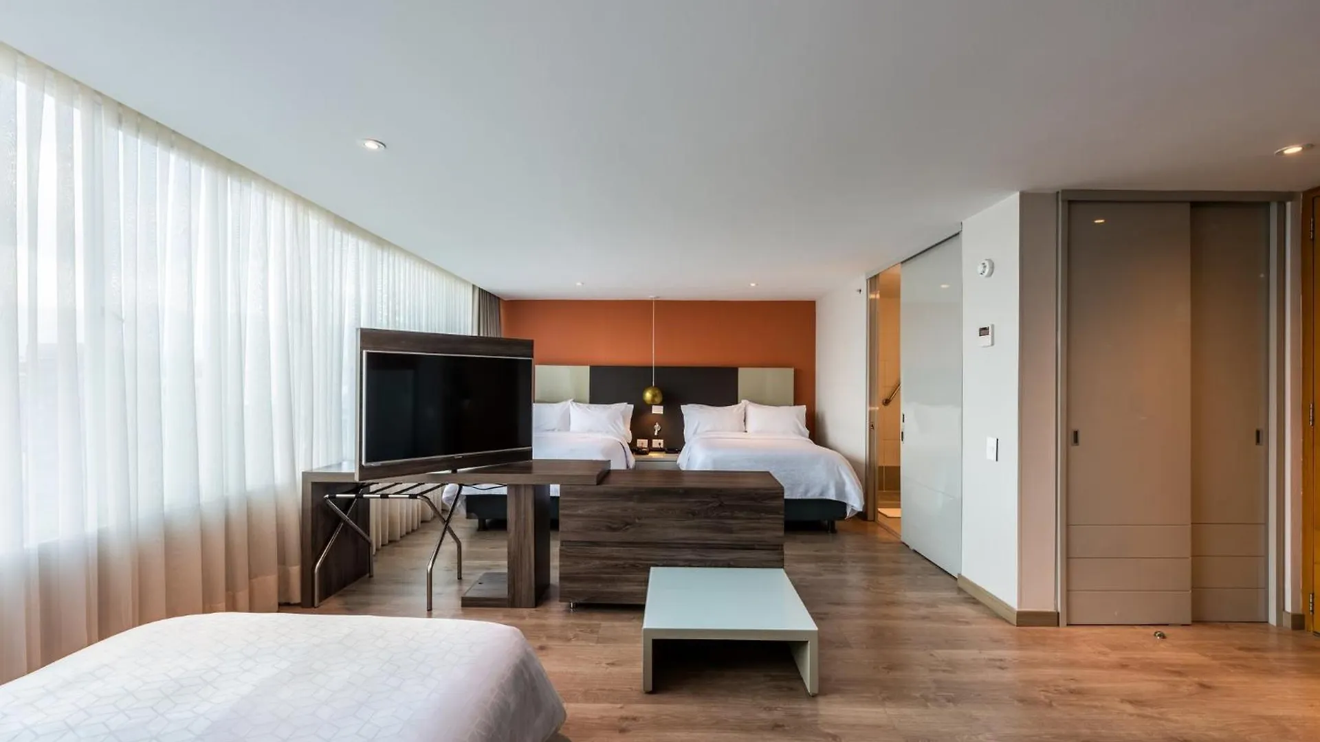 Hotel Holiday Inn Express & Suites Medellin By Ihg