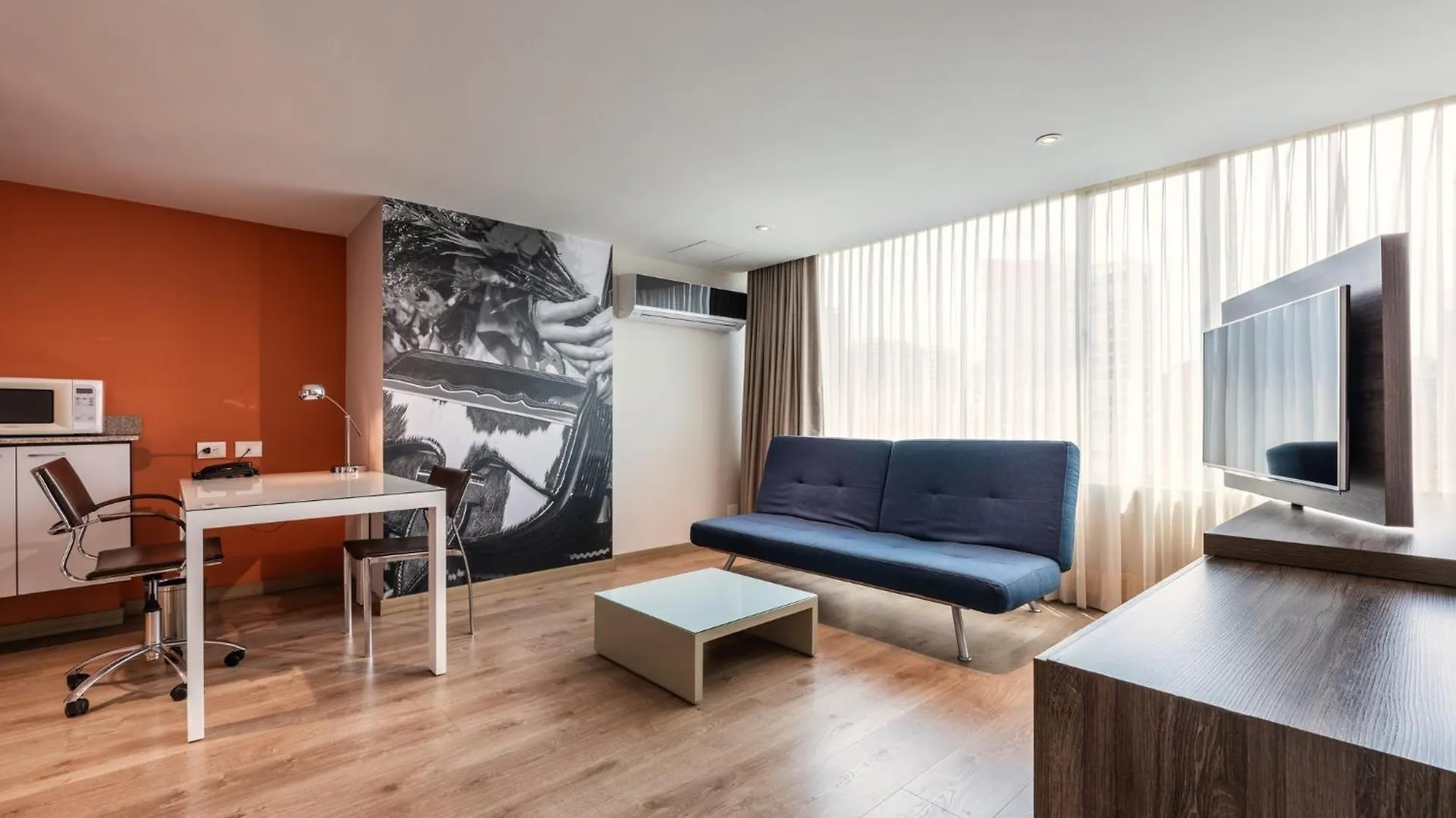 Hotel Holiday Inn Express & Suites Medellin By Ihg
