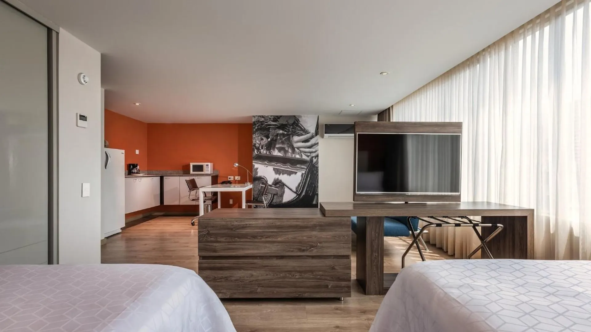 Hotel Holiday Inn Express & Suites Medellin By Ihg 4*,  Colombia