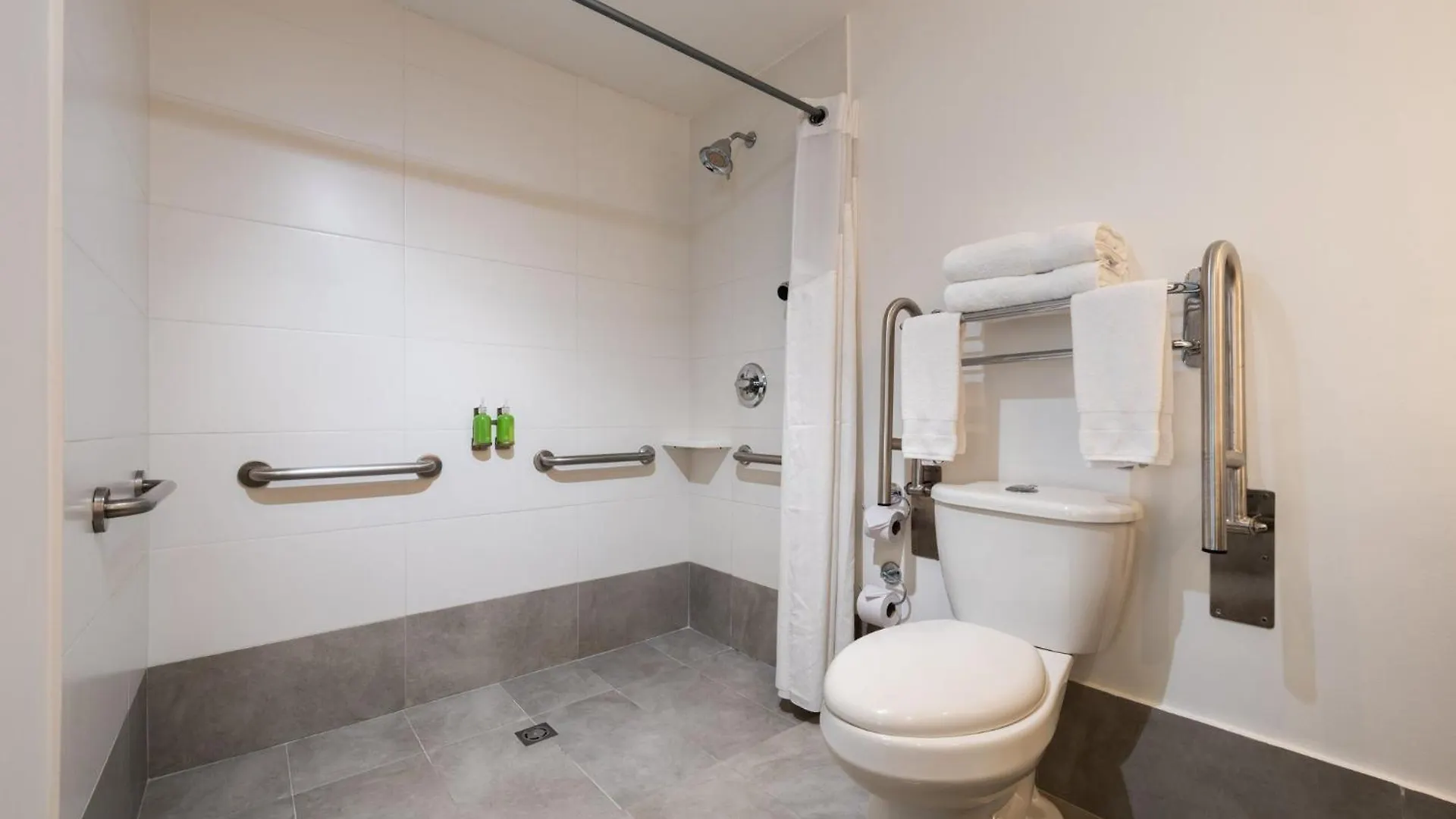 Hotel Holiday Inn Express & Suites Medellin By Ihg Colombia