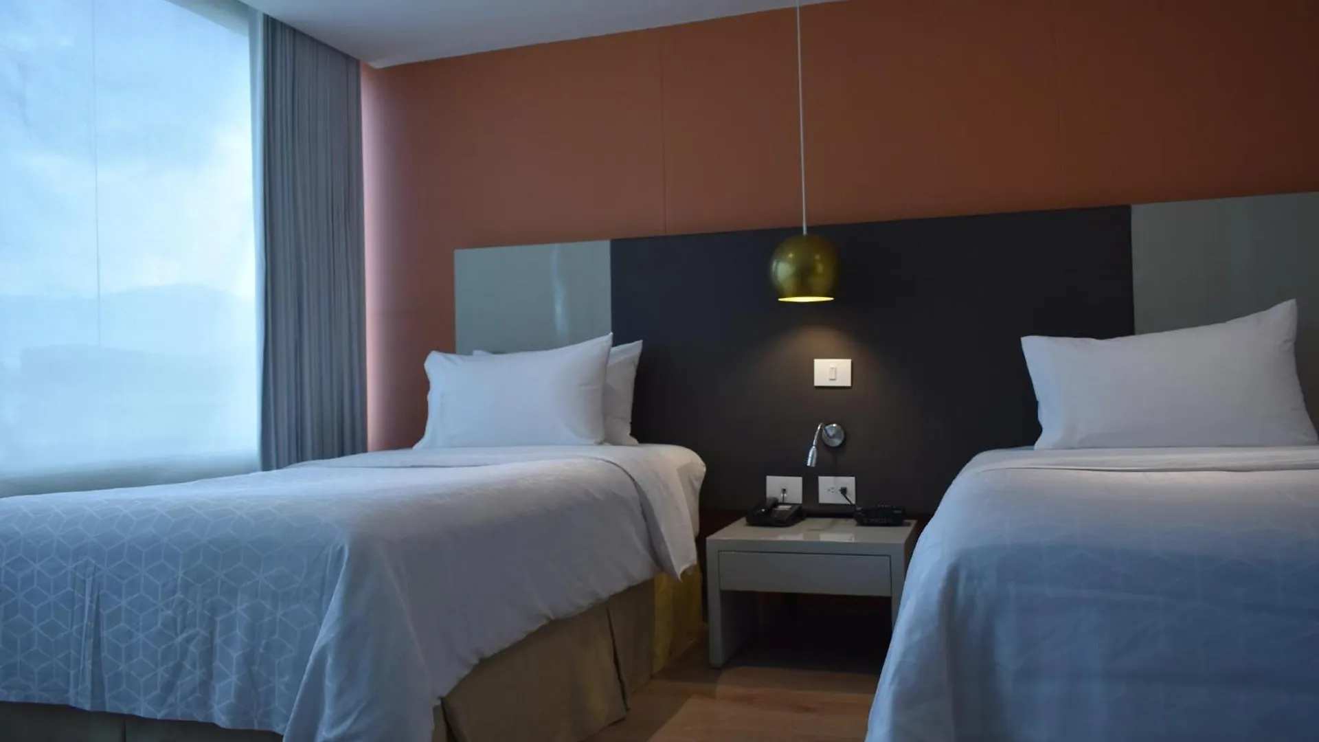 Hotel Holiday Inn Express & Suites Medellin By Ihg