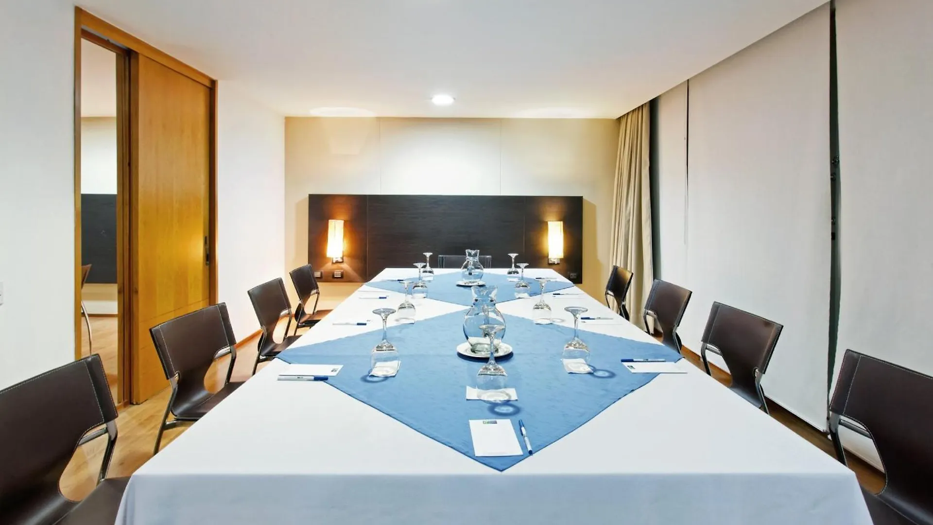 Hotel Holiday Inn Express & Suites Medellin By Ihg Colombia