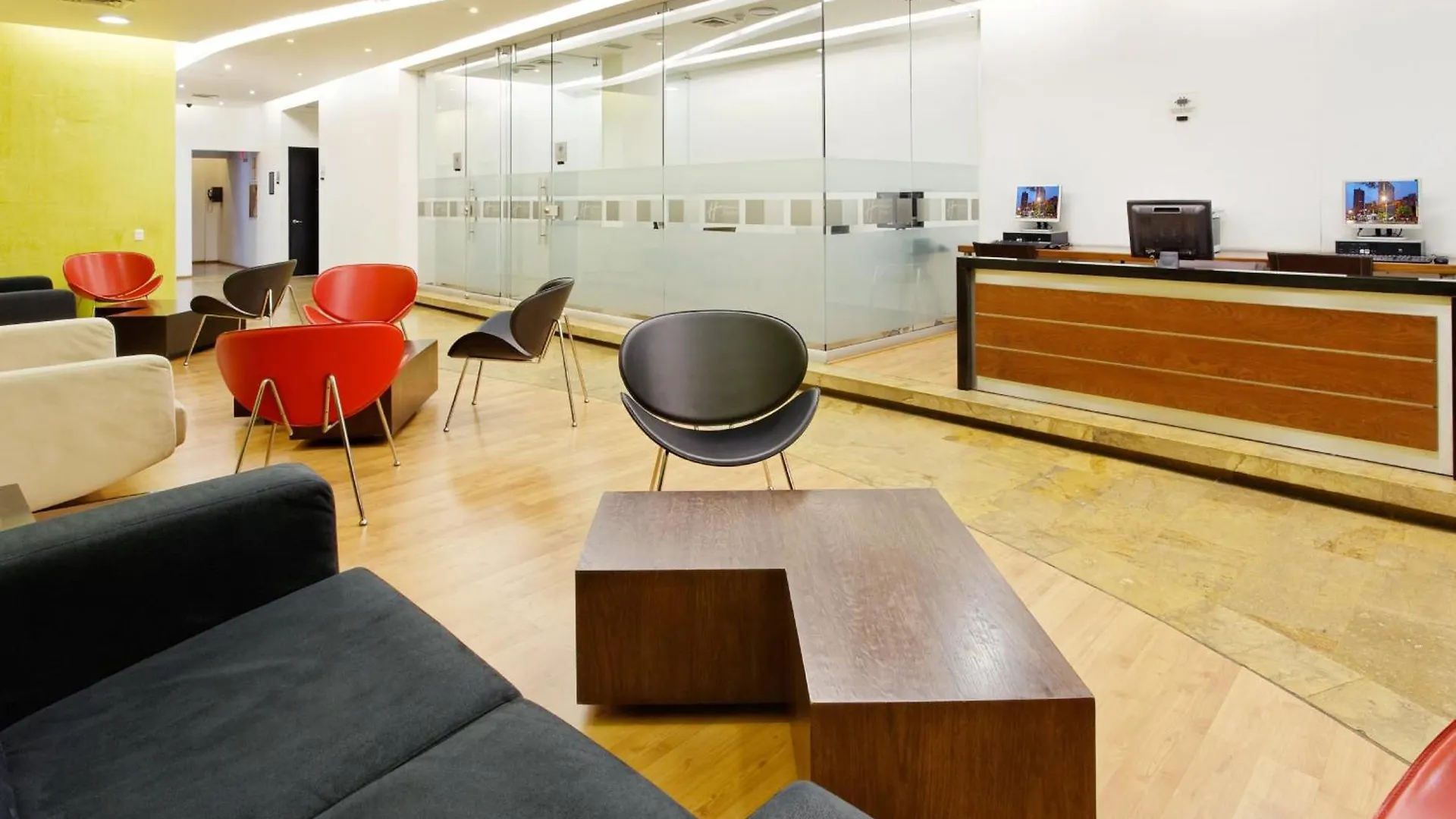 Hotel Holiday Inn Express & Suites Medellin By Ihg